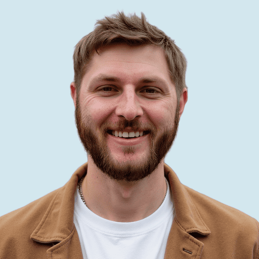 Taylor Gould-HeadshotPro